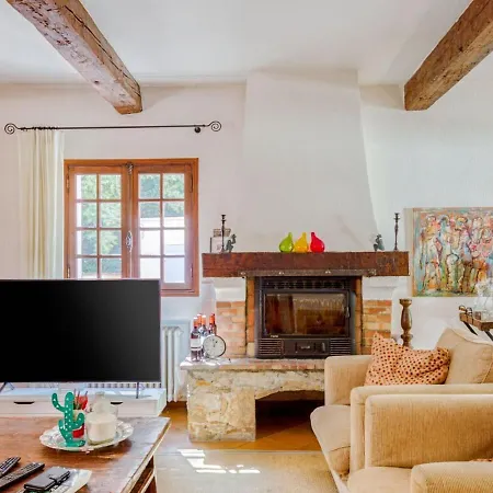 Villa Spacious With Heated Pool In Sainte-maxime Sainte-Maxime