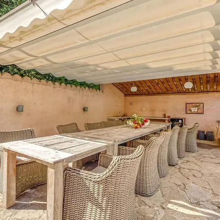Spacious With Heated Pool In Sainte-maxime Villa