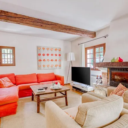 Spacious With Heated Pool In Sainte-maxime Sainte-Maxime
