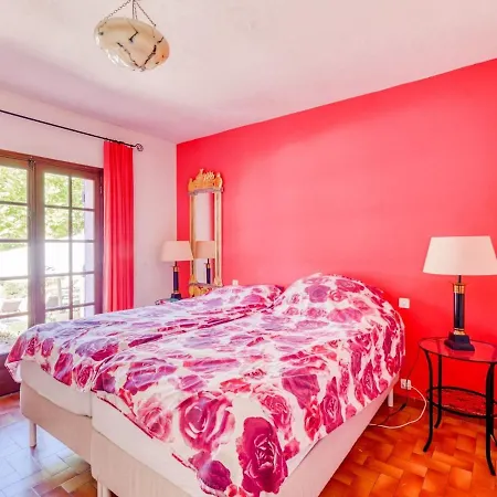 Spacious With Heated Pool In Sainte-maxime Villa *
