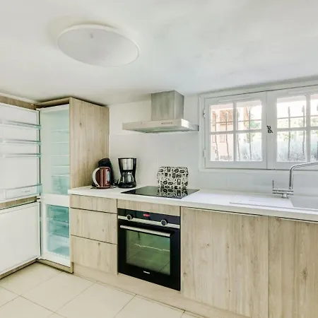 Villa Spacious With Heated Pool In Sainte-maxime